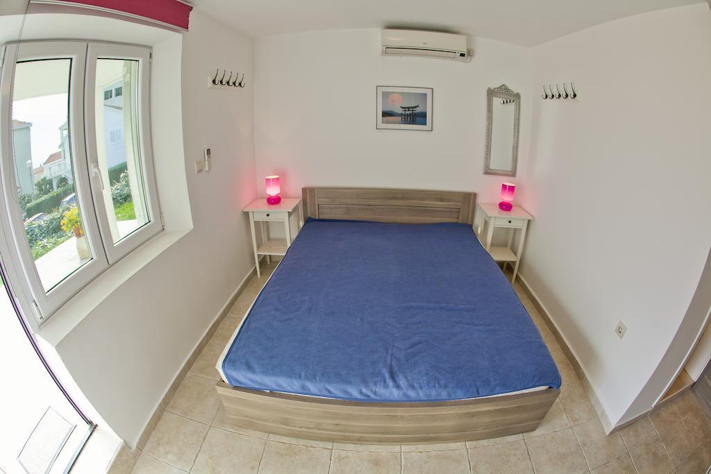 Apartments Mandarina Garden Petrovac Rum bild